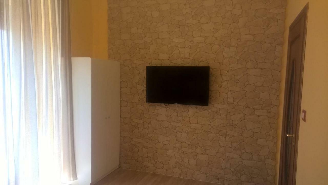 B&B Anny Napoli Bagian luar foto