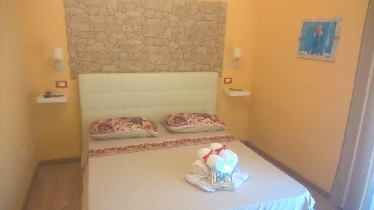 B&B Anny Napoli Bagian luar foto